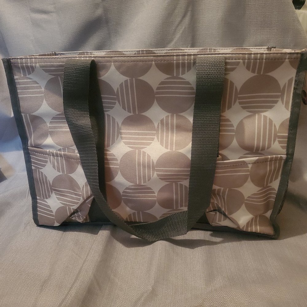 31 Zip Top Utility Tote in Deco Dots